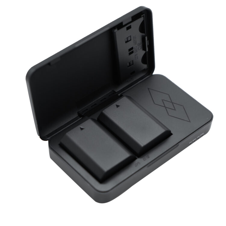 باتری نیور + کیس شارژ قابلیت تبدیل به پاور بانک NEEWER DB-FZ100 Battery Charger Kit