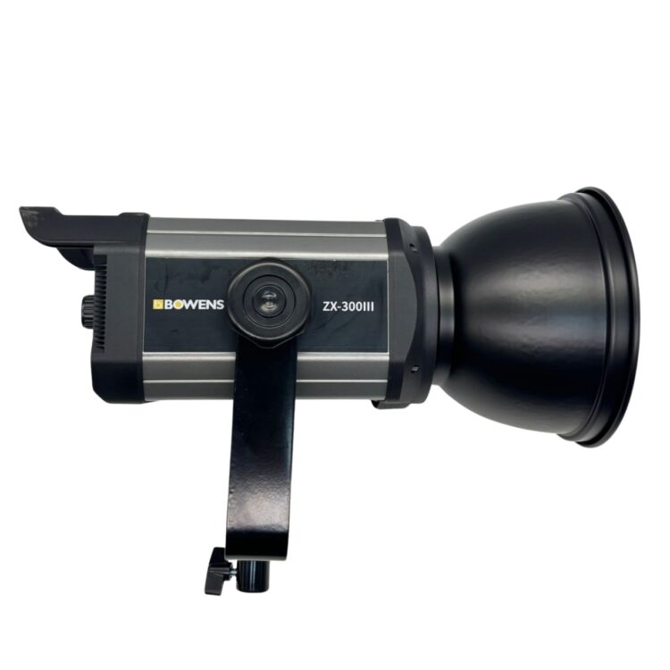 نور ثابت Bowens ZX300 III BI-COLOR VIDEO LIGHT